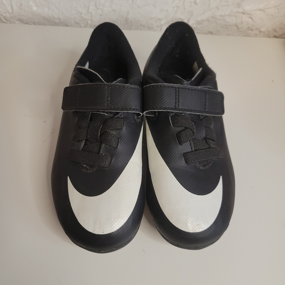 Cleats soccer shoes for kids